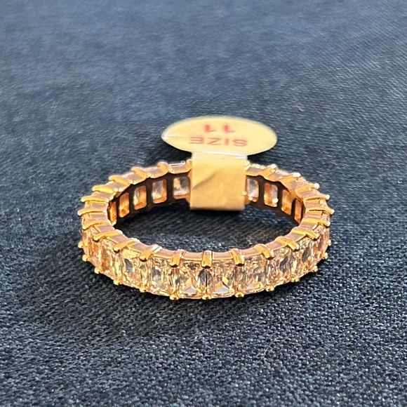 Ring bomb party ring size 11! Jewelry - Ring bomb party ring size 11!